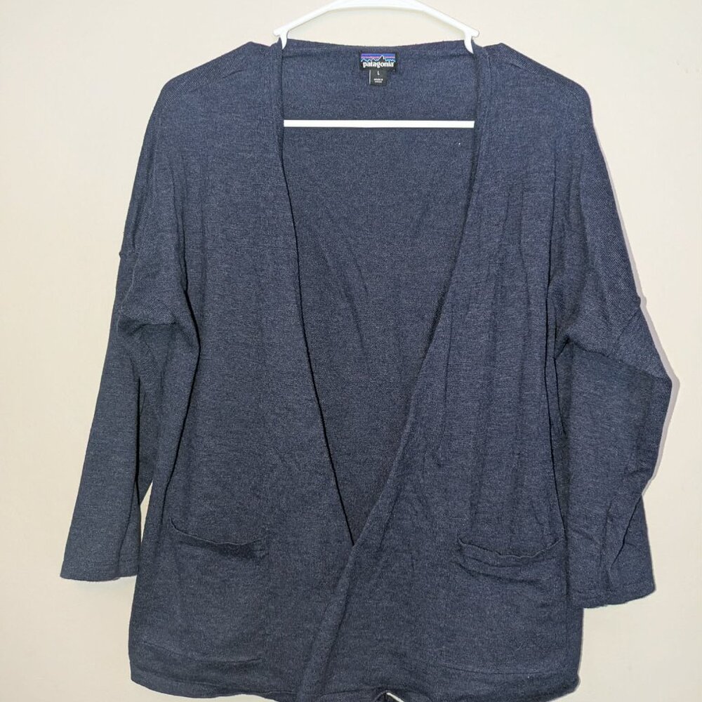 LOT of 4 Patagonia Large Women's Tops Baselayer Cardigan Shirt